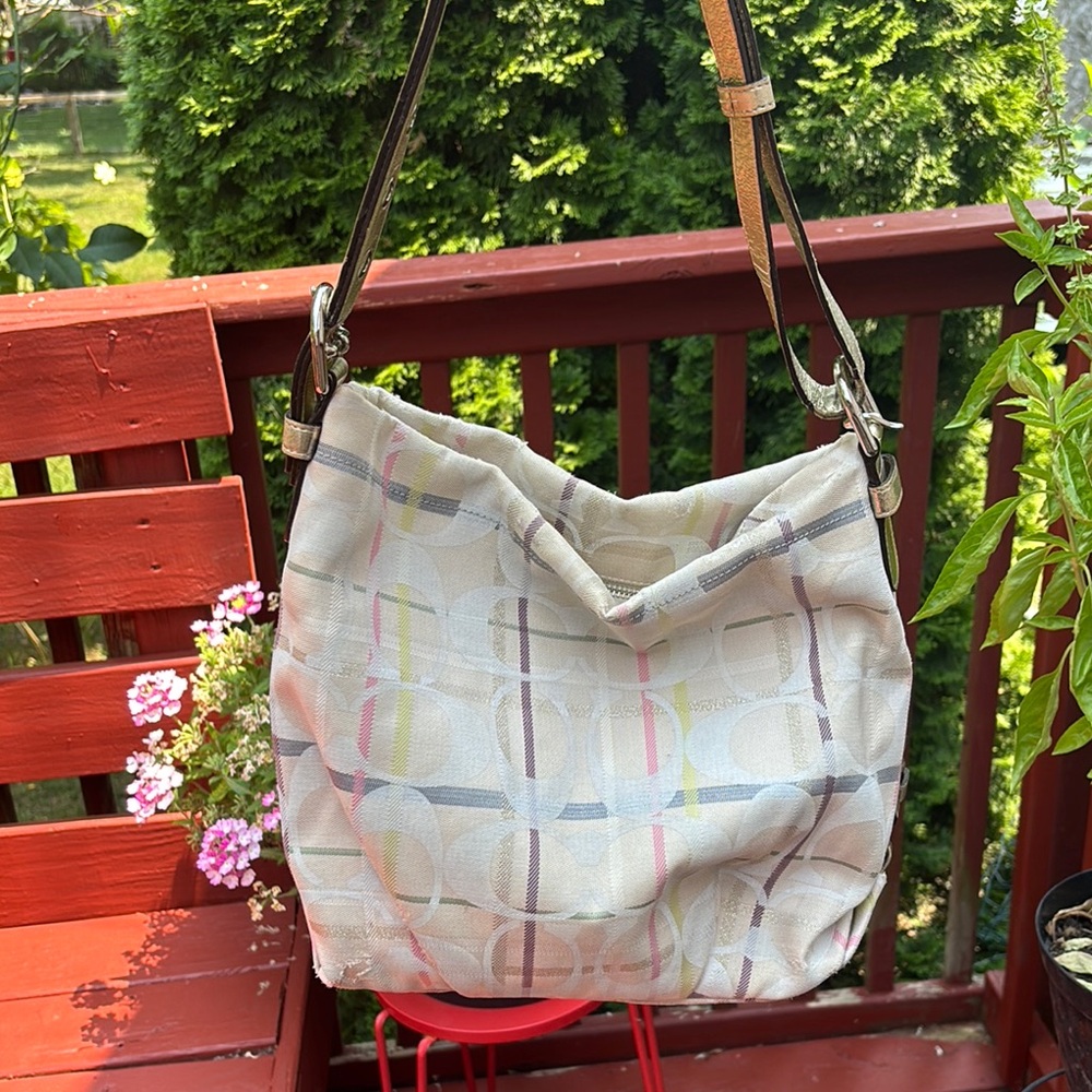 Beige Crossbody/Shoulder Coach bag